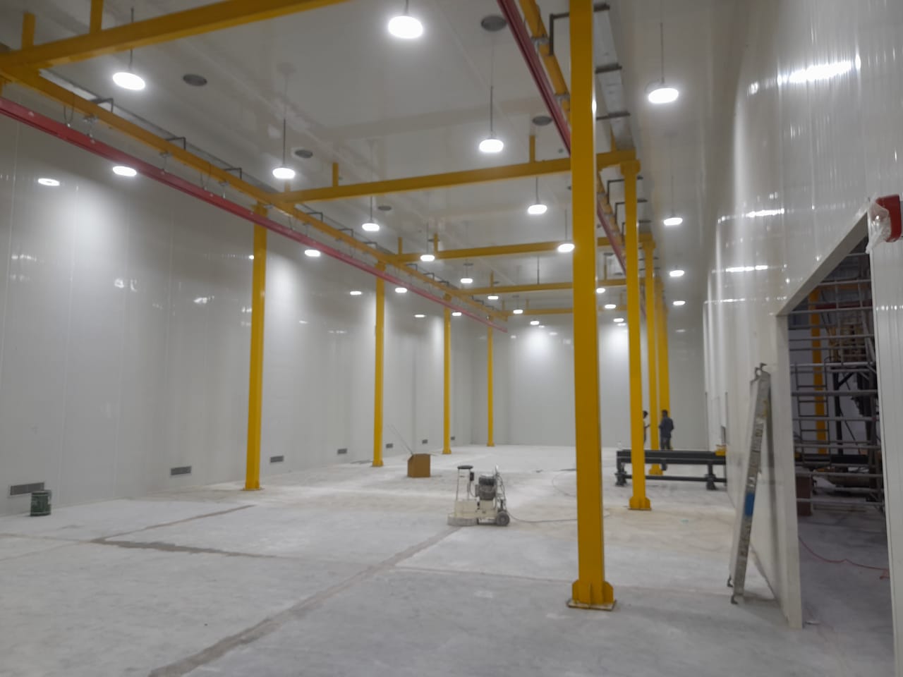 Cold storage facility for food products